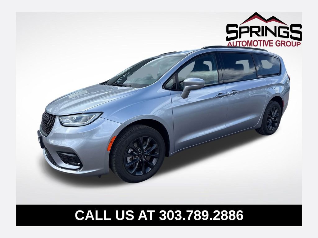 Used 2021 Chrysler Pacifica Touring w/ S Appearance Package