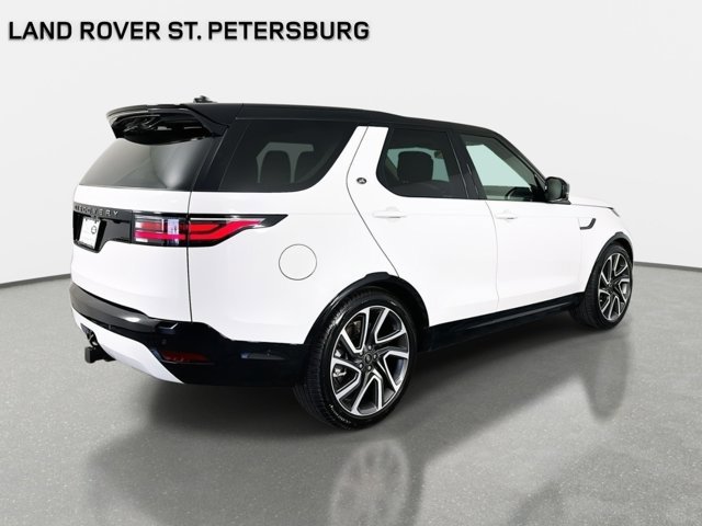 Used 2025 Land Rover Discovery Dynamic SE image 5