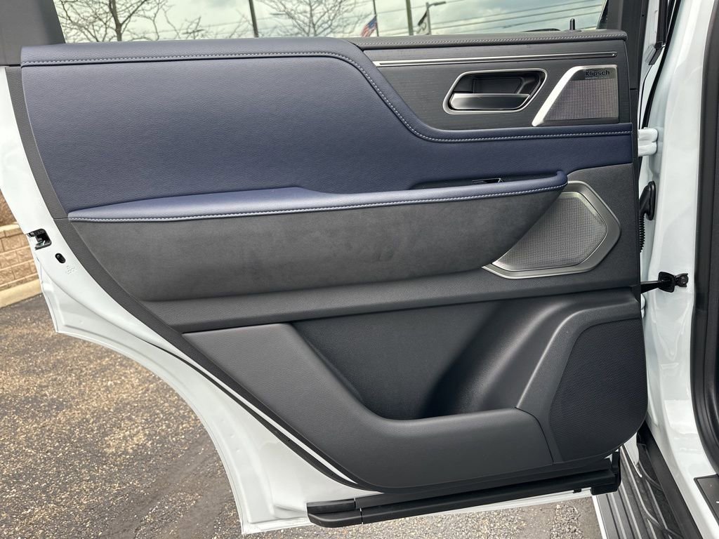 New 2026 INFINITI QX80 4WD image 31