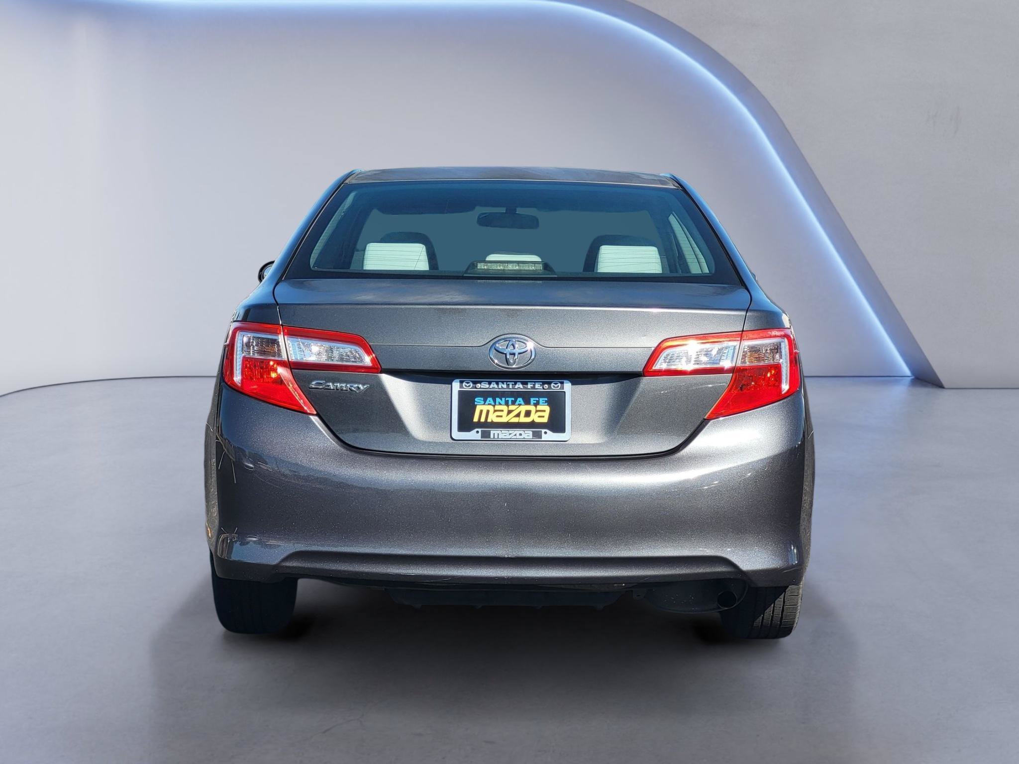 Used 2012 Toyota Camry FWD image 6