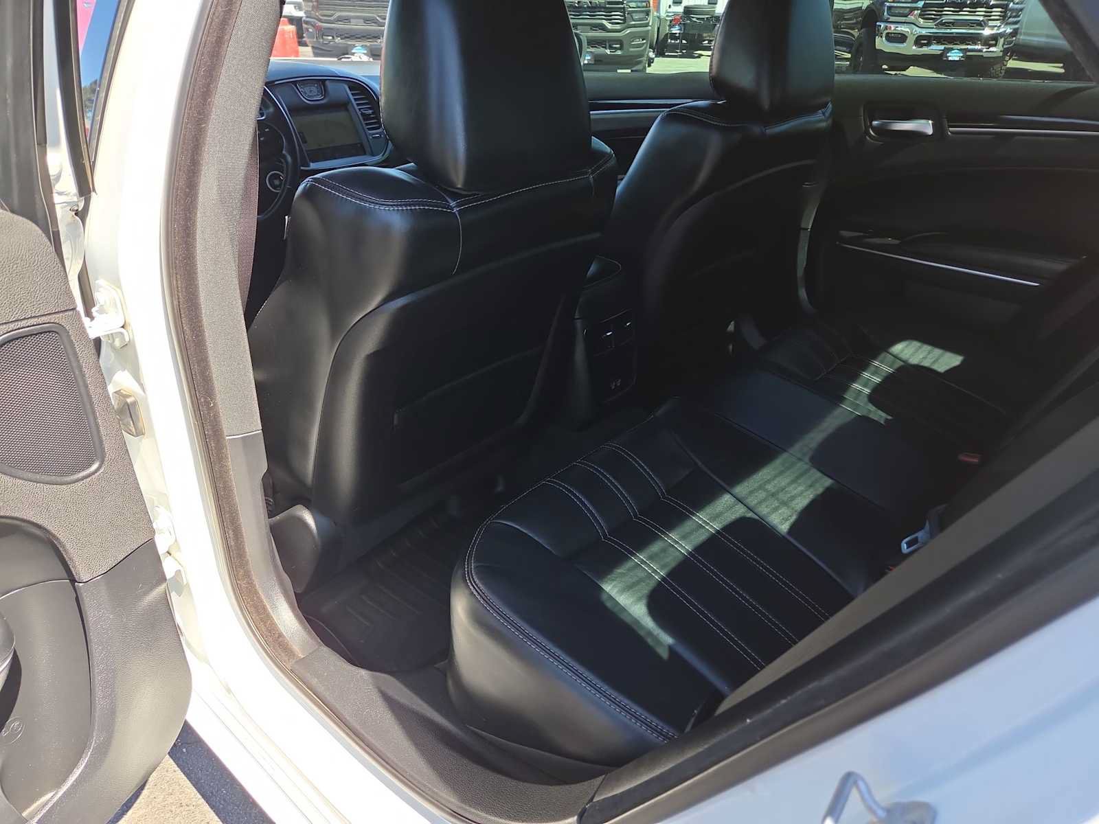 Used 2017 Chrysler 300 S w/ 300S Premium Group AWD/4WD image 20
