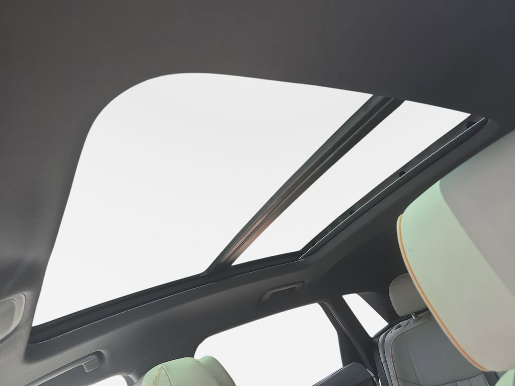 Used 2023 Audi e-tron Chronos w/ Chronos Package image 23