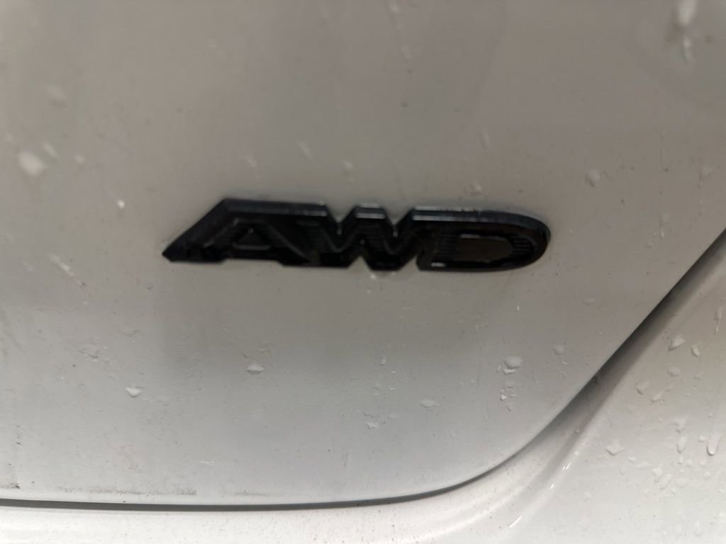 Used 2023 Chrysler Pacifica Touring-L w/ S Appearance Package image 9