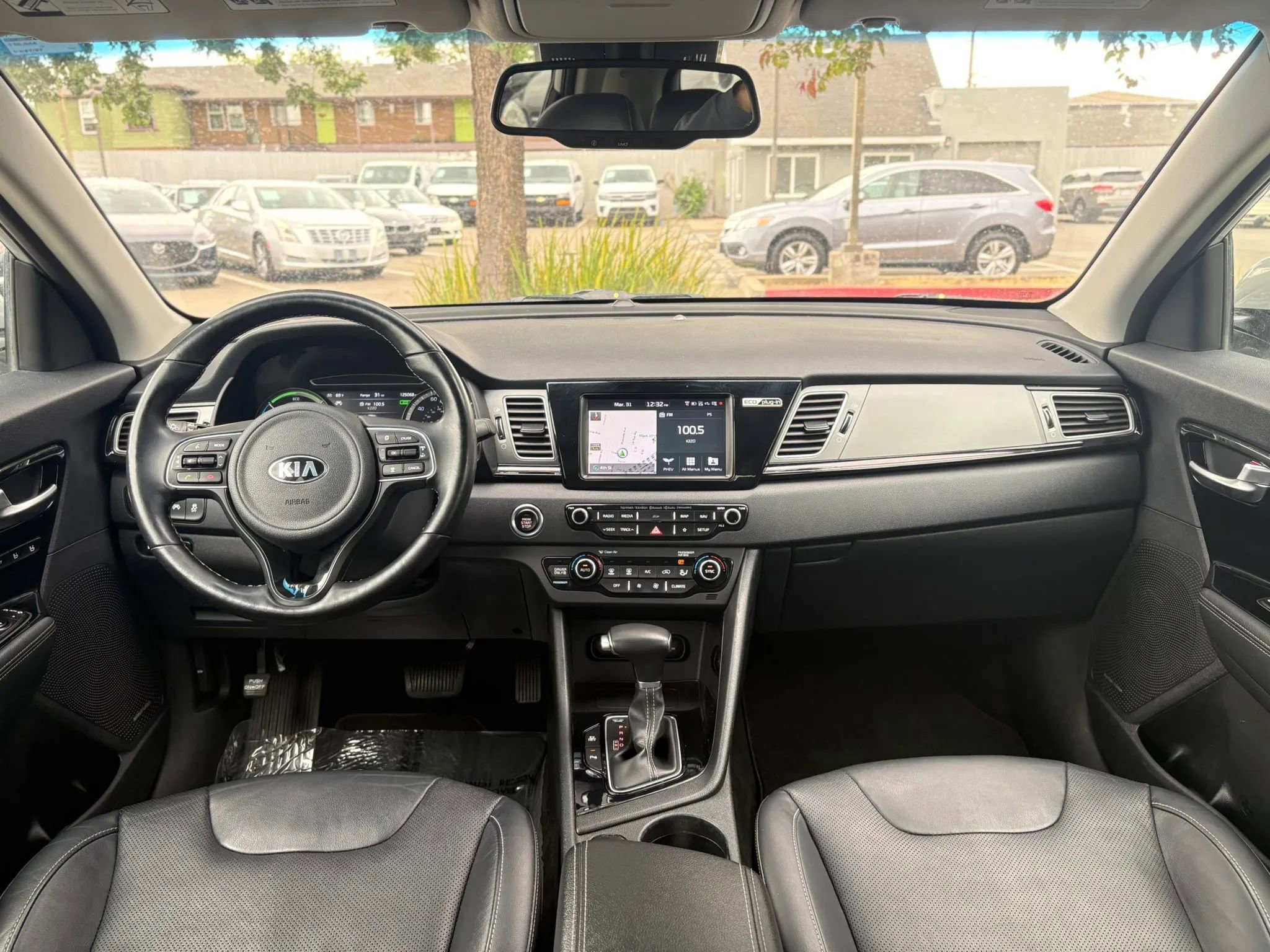 Used 2018 Kia Niro EX Premium image 24