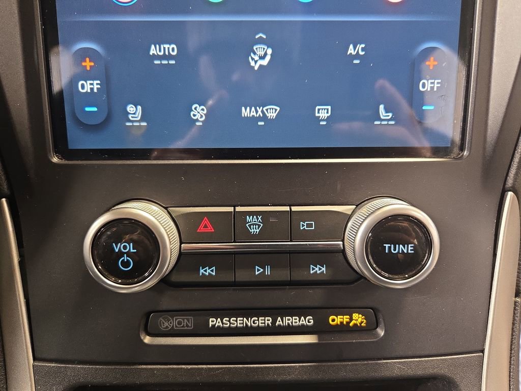 Used 2022 Ford Edge SEL w/ Sport Appearance Package AWD/4WD image 25