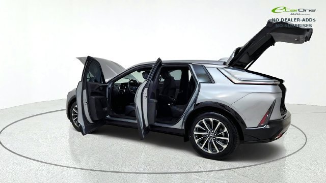 Used 2024 Cadillac Lyriq Sport RWD image 16