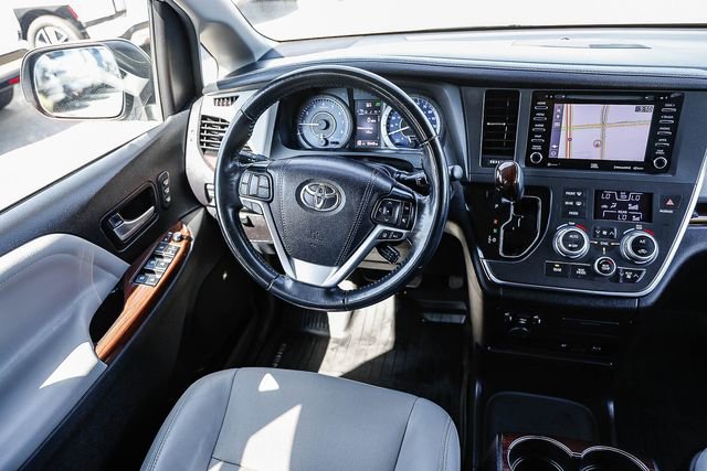 Used 2019 Toyota Sienna Limited Premium image 17