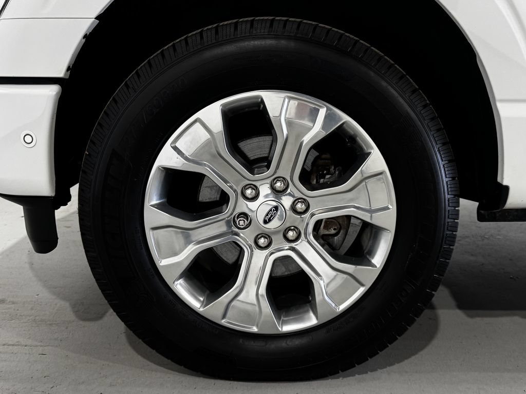 Used 2021 Ford F150 Platinum w/ FX4 Off-Road Package AWD/4WD image 8