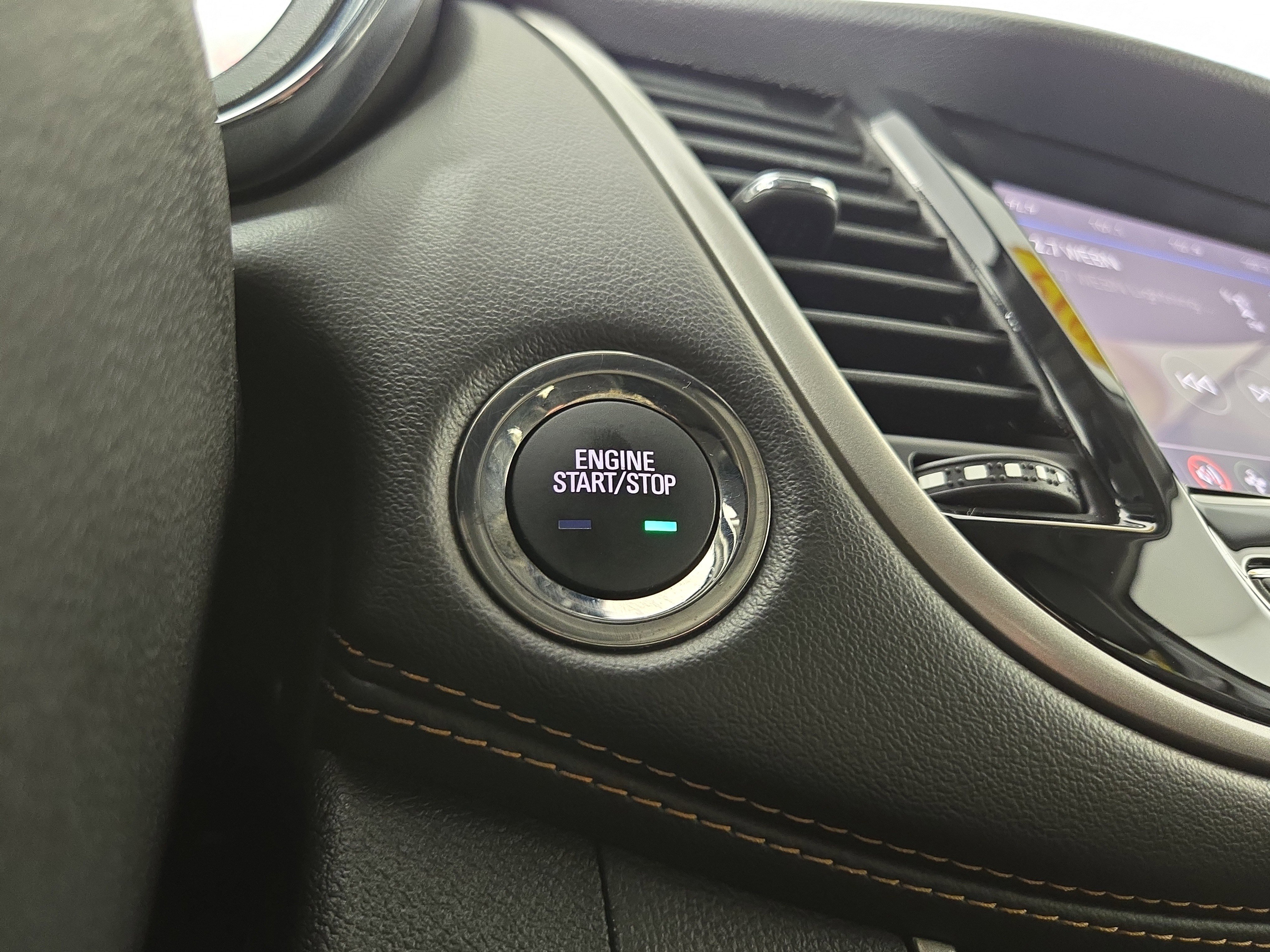 Used 2019 Chevrolet Trax LT w/ Redline Edition image 26