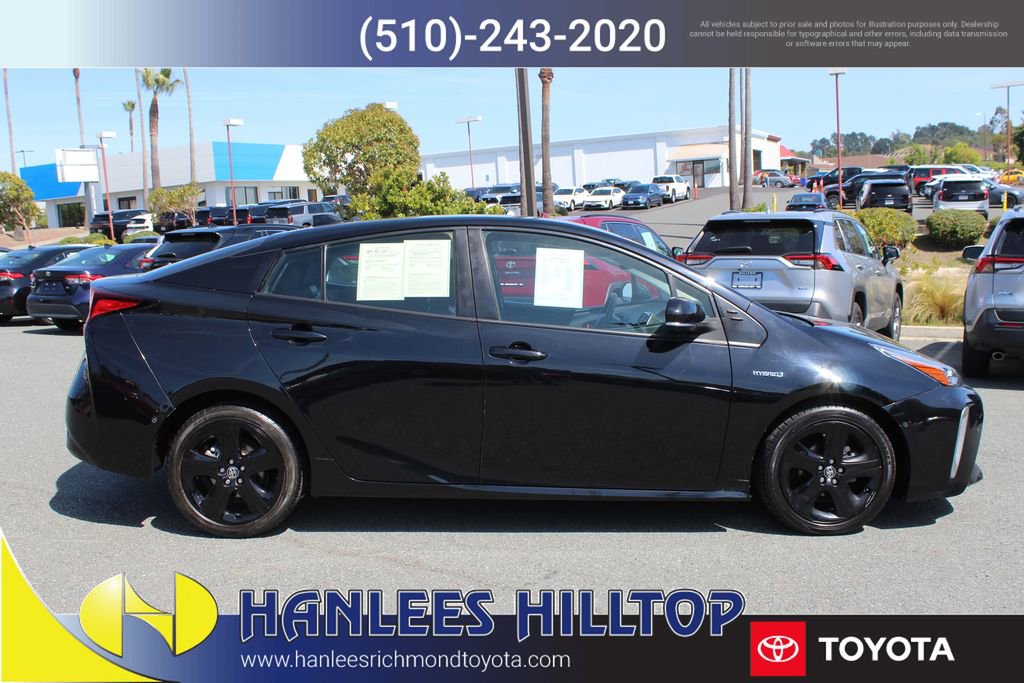 Used 2022 Toyota Prius XLE FWD image 6