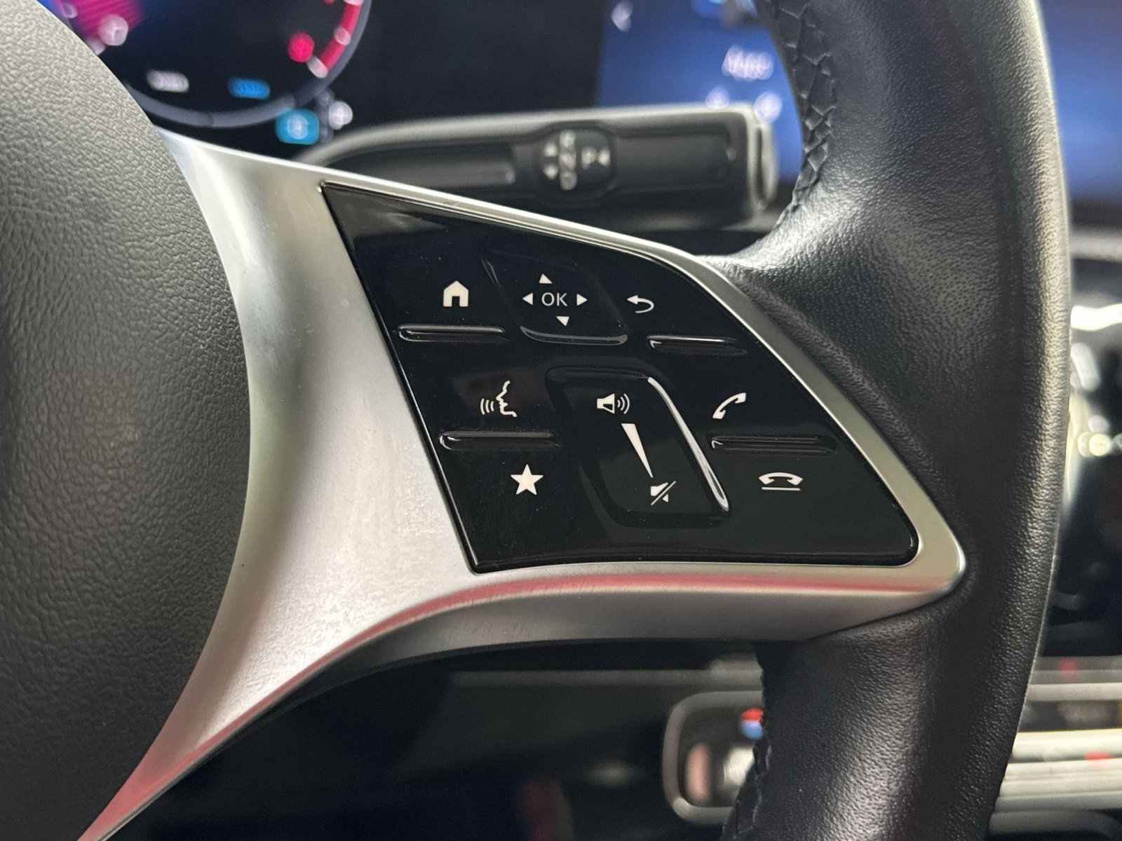 Used 2025 Mercedes-Benz CLA 250 4MATIC image 37