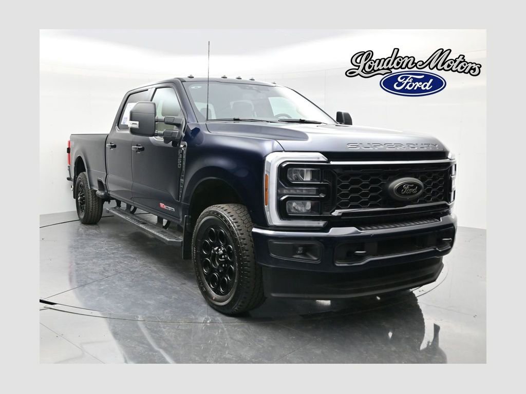 Used 2025 Ford F350 XLT w/ Black Appearance Package image 1