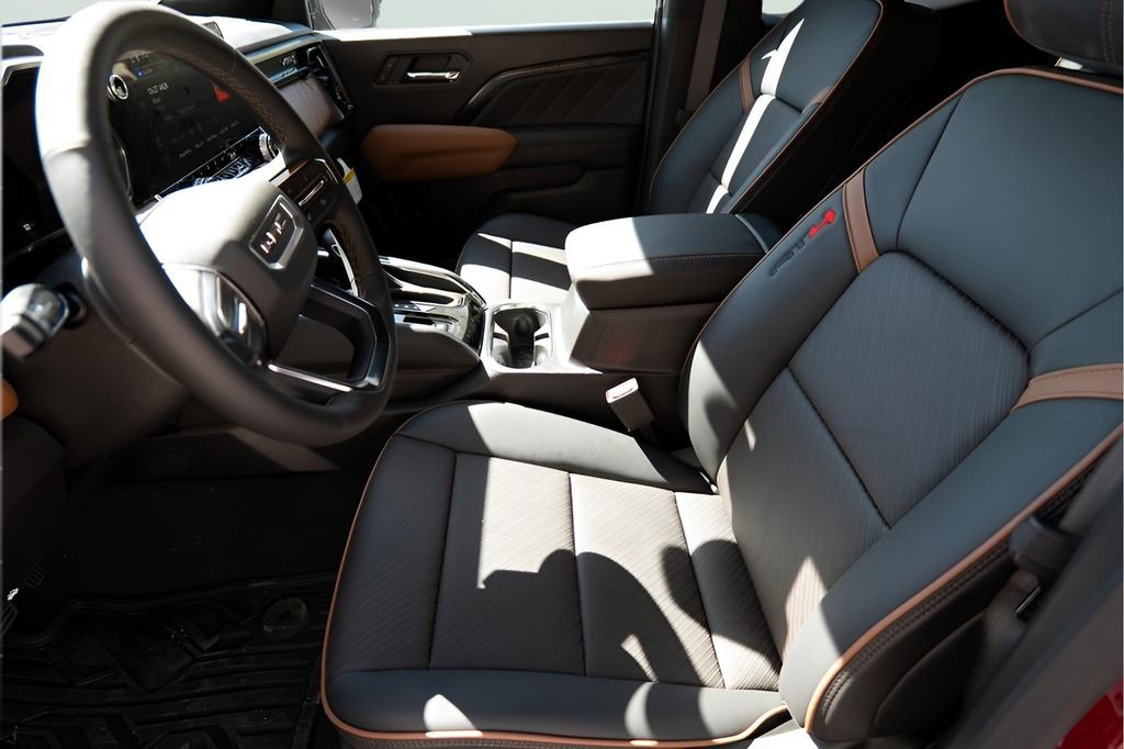 New 2026 GMC Canyon AT4 w/ Technology Plus Package image 9