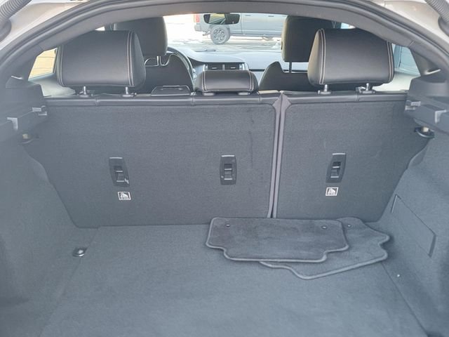 Used 2018 Jaguar E-PACE R-Dynamic SE image 9