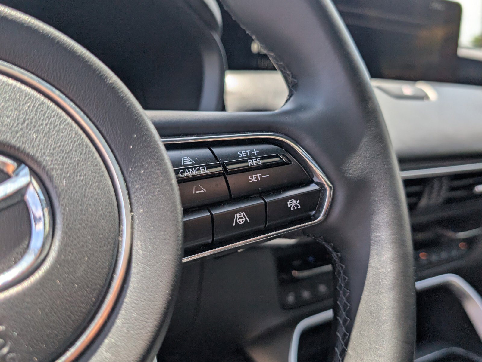 Used 2025 MAZDA CX-70 Plug-In Hybrid w/ Premium Plus image 28
