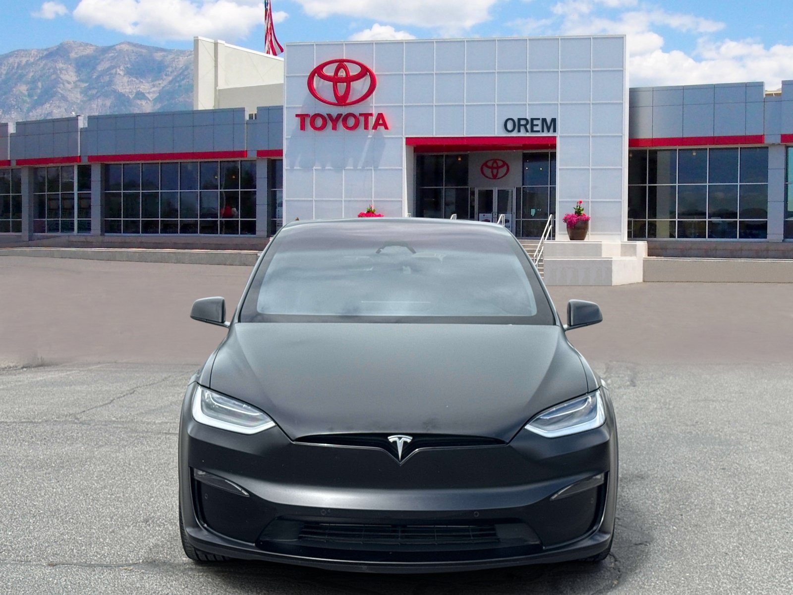 Used 2022 Tesla Model X Plaid AWD/4WD image 2