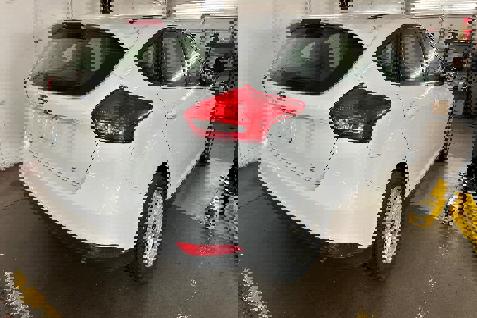 Used 2017 Ford Focus SE image 2