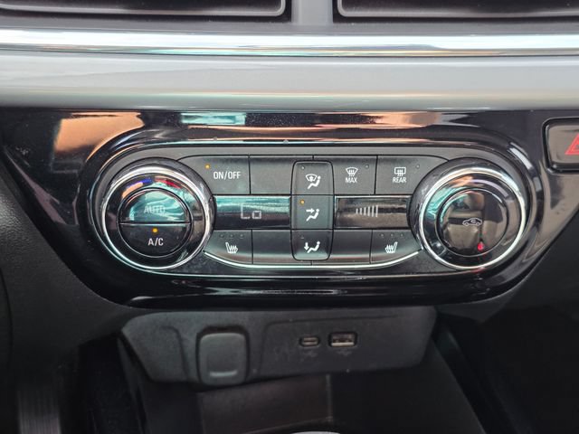 Used 2025 Chevrolet Trax LT w/ LT Convenience Package FWD image 24