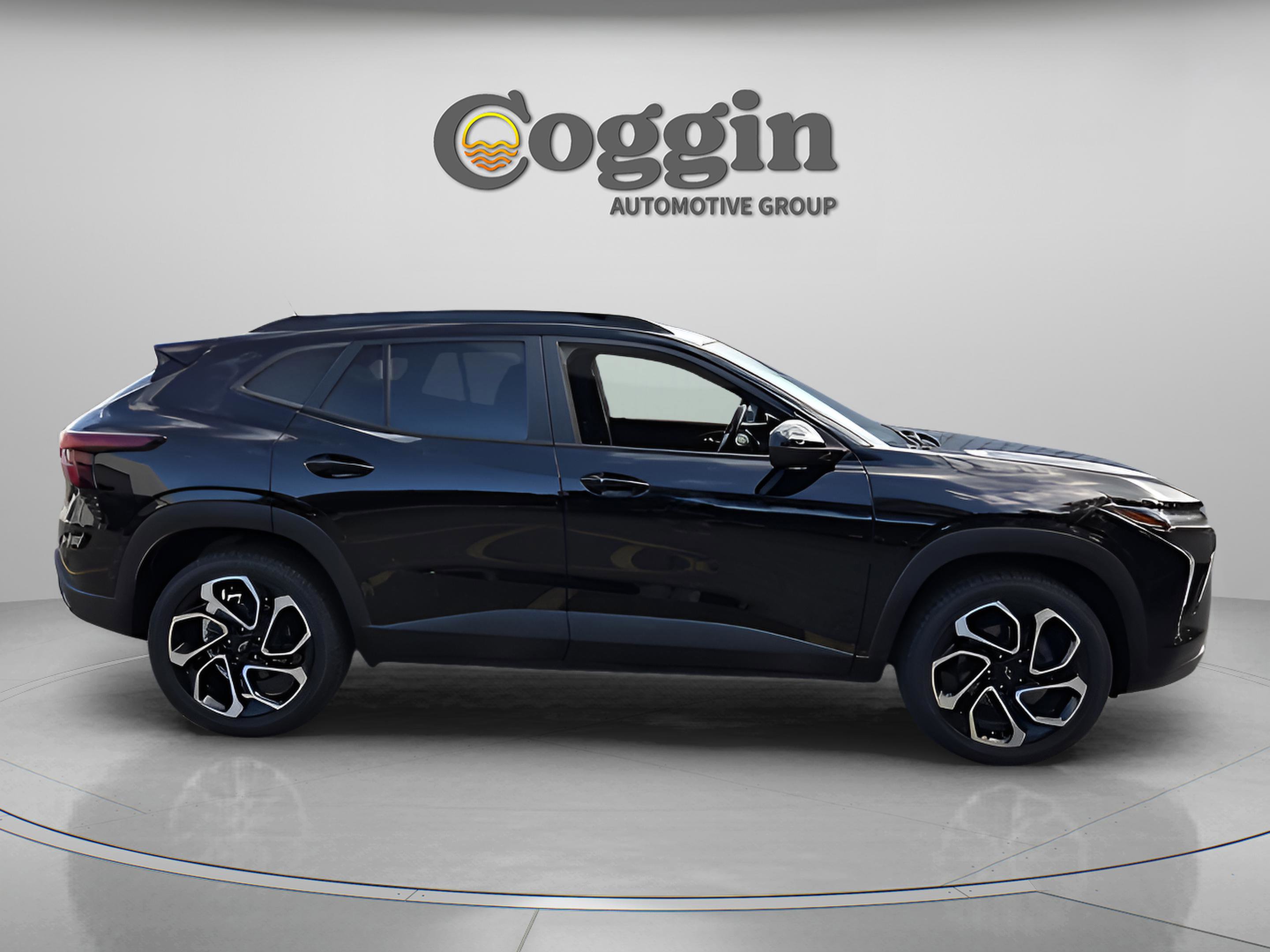 Used 2024 Chevrolet Trax RS image 4