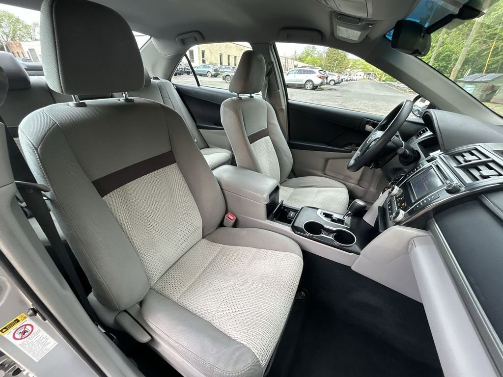Used 2012 Toyota Camry LE FWD image 24