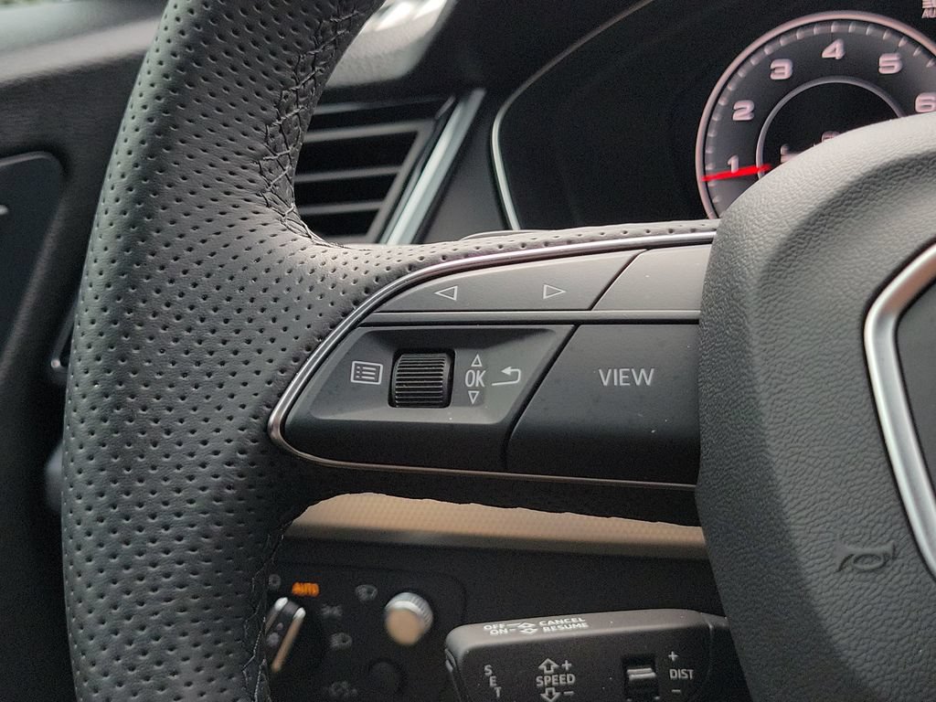 Certified 2024 Audi Q5 2.0T Prestige AWD/4WD image 9