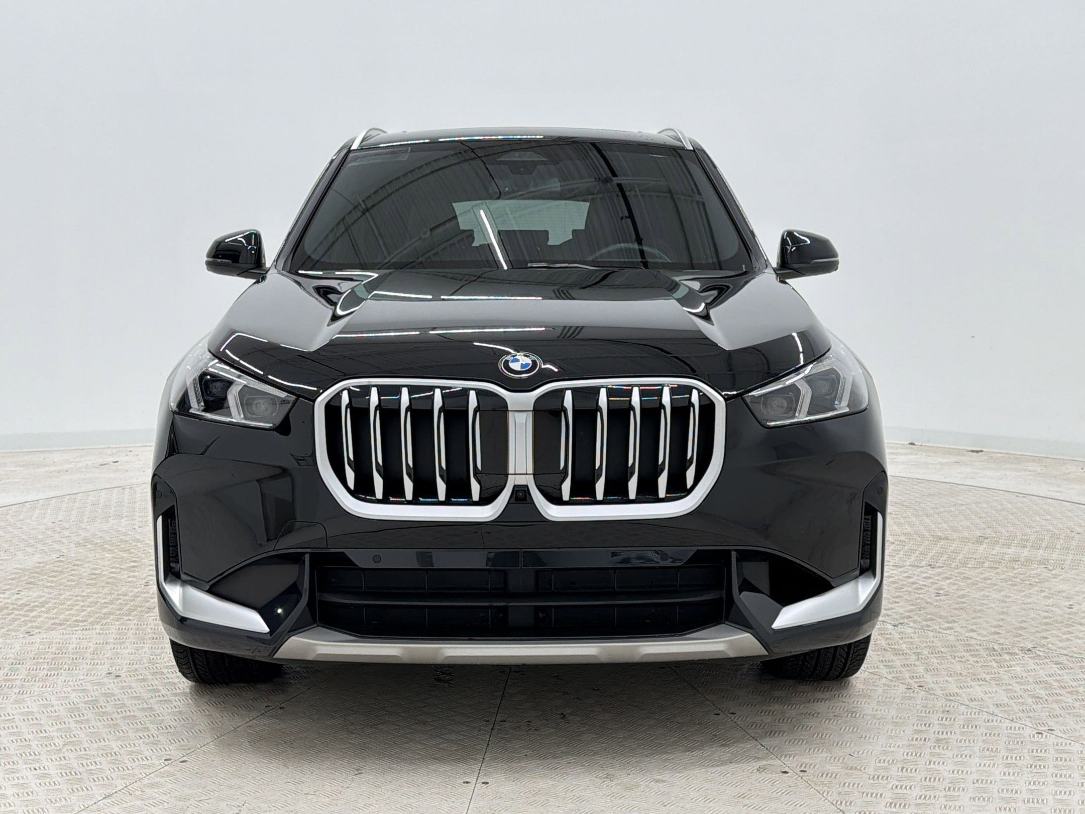 Used 2025 BMW X1 xDrive28i w/ Premium Package AWD/4WD image 6