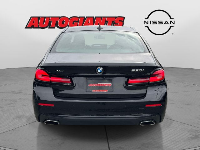 Used 2023 BMW 530i xDrive w/ Convenience Package AWD/4WD image 4