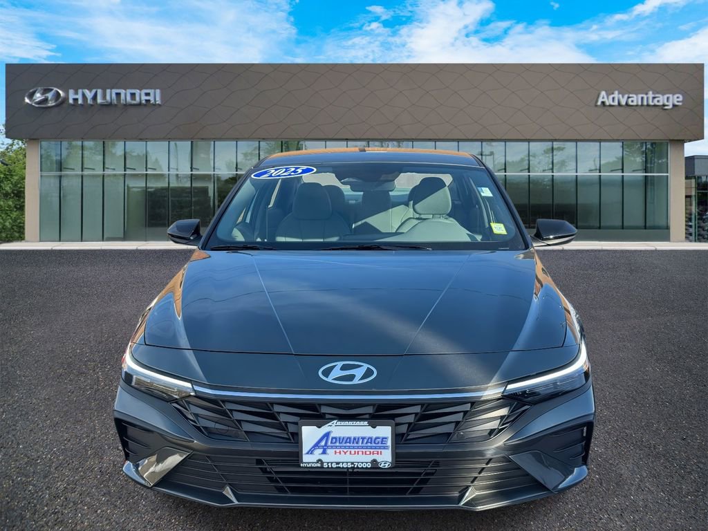 Certified 2025 Hyundai Elantra Sport image 2