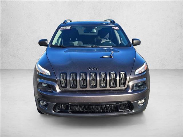 Used 2018 Jeep Cherokee Latitude w/ Altitude Package FWD image 2