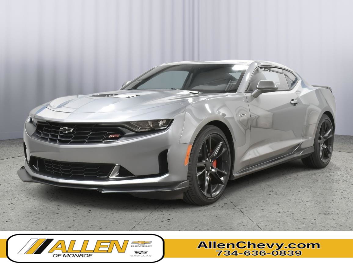 Used 2021 Chevrolet Camaro LT RWD image 1