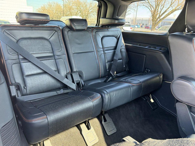 Used 2022 Lincoln Navigator Black Label image 14