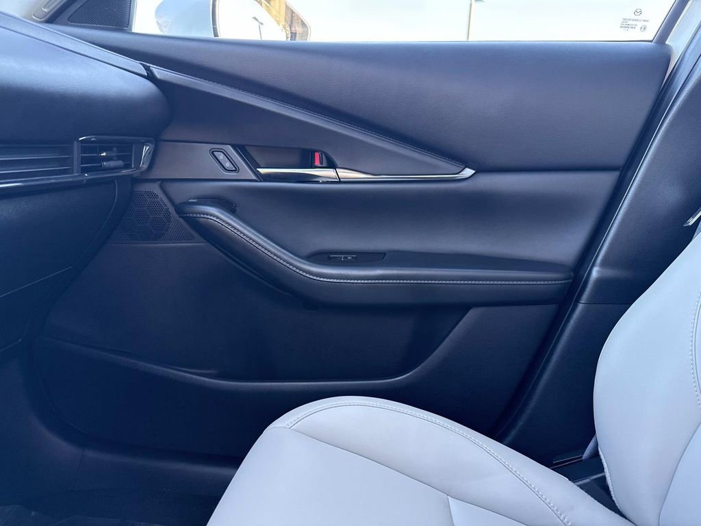Certified 2025 MAZDA CX-30 AWD 2.5 S w/ Preferred Package image 32