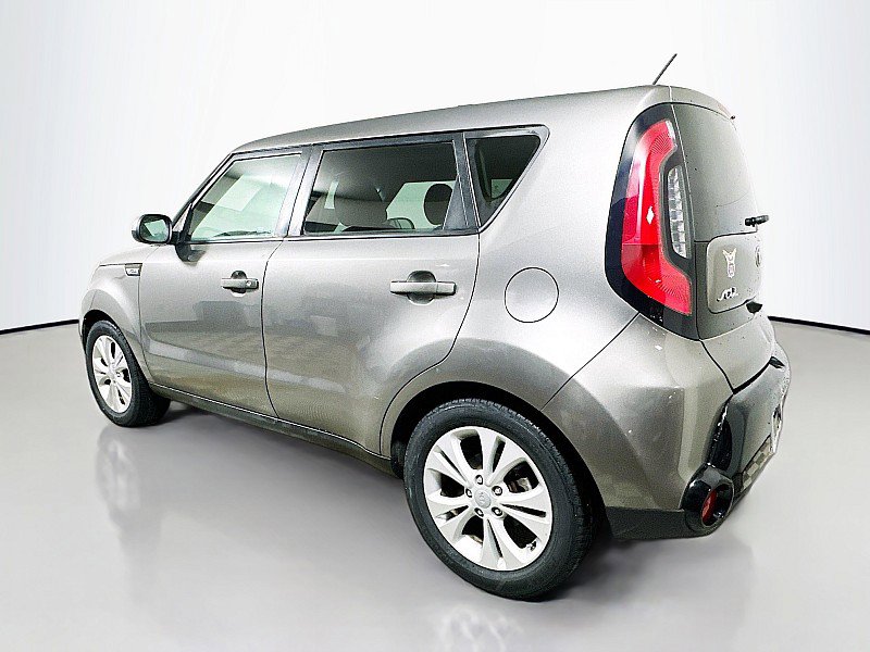 Used 2016 Kia Soul + image 5
