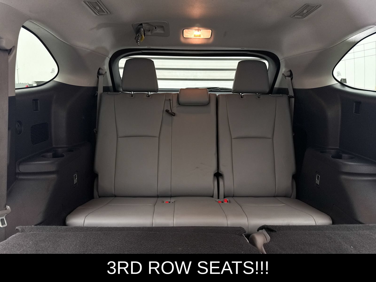 Used 2023 Toyota Highlander XLE FWD image 11