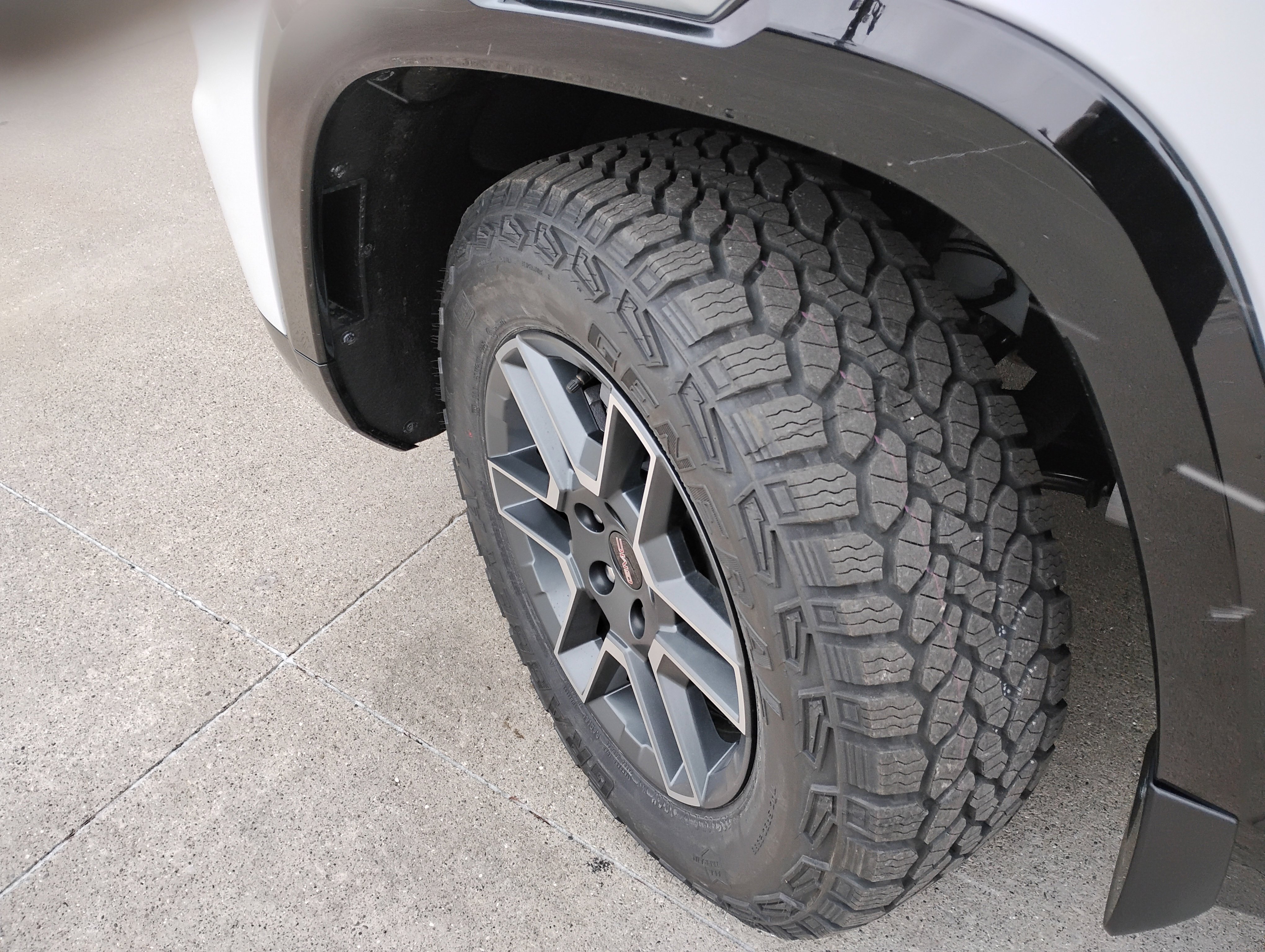 New 2026 GMC Terrain AT4 w/ LPO, Black Badging Package image 26