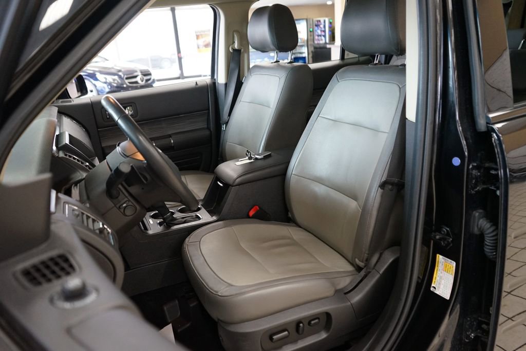 Used 2019 Ford Flex Limited w/ Equipment Group 303A image 2