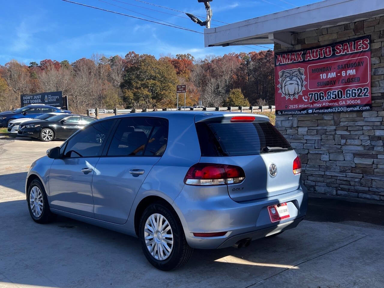 Used 2010 Volkswagen Golf 4-Door image 4