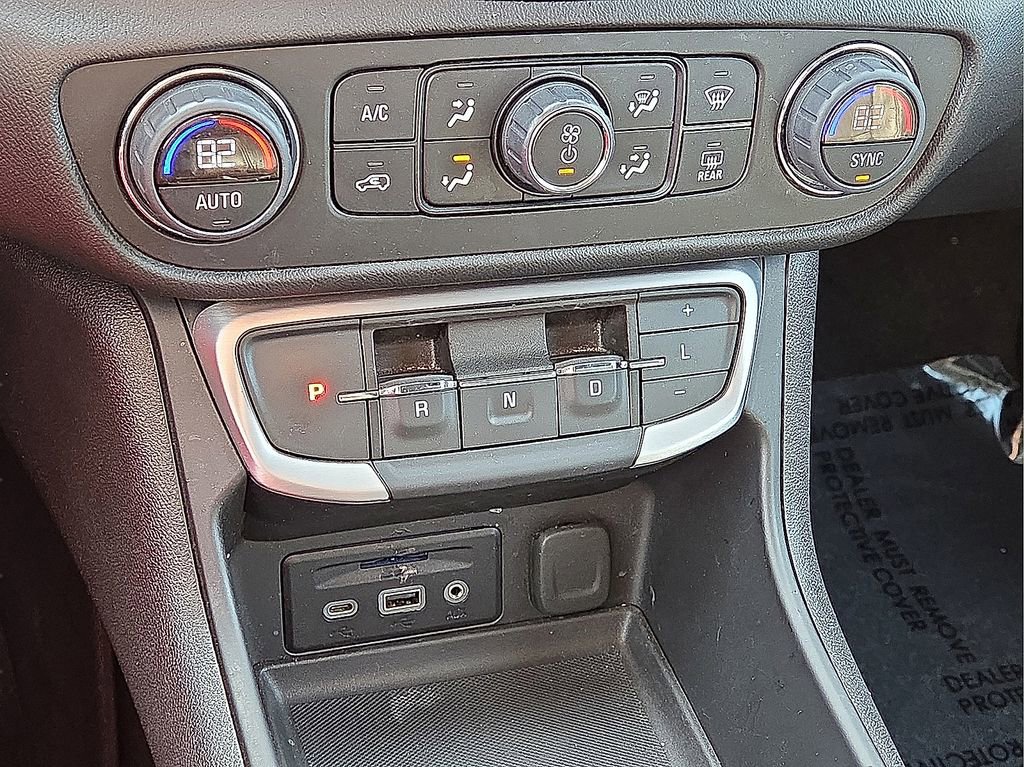 Used 2024 GMC Terrain SLT image 26