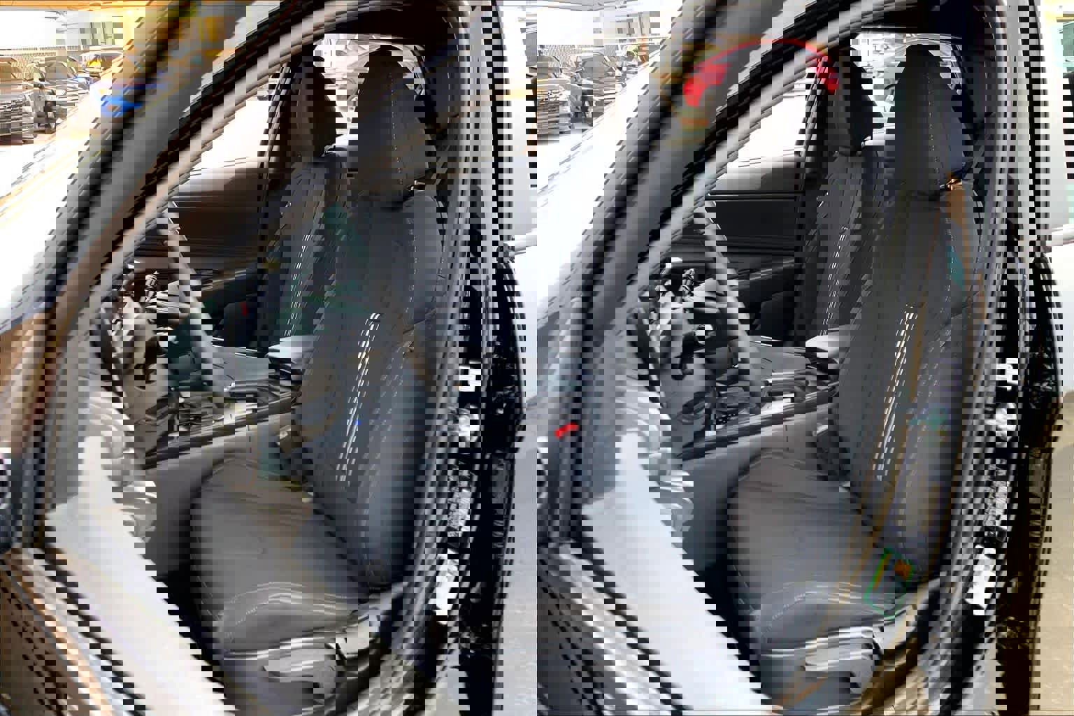 Used 2025 Hyundai Elantra Sport image 8