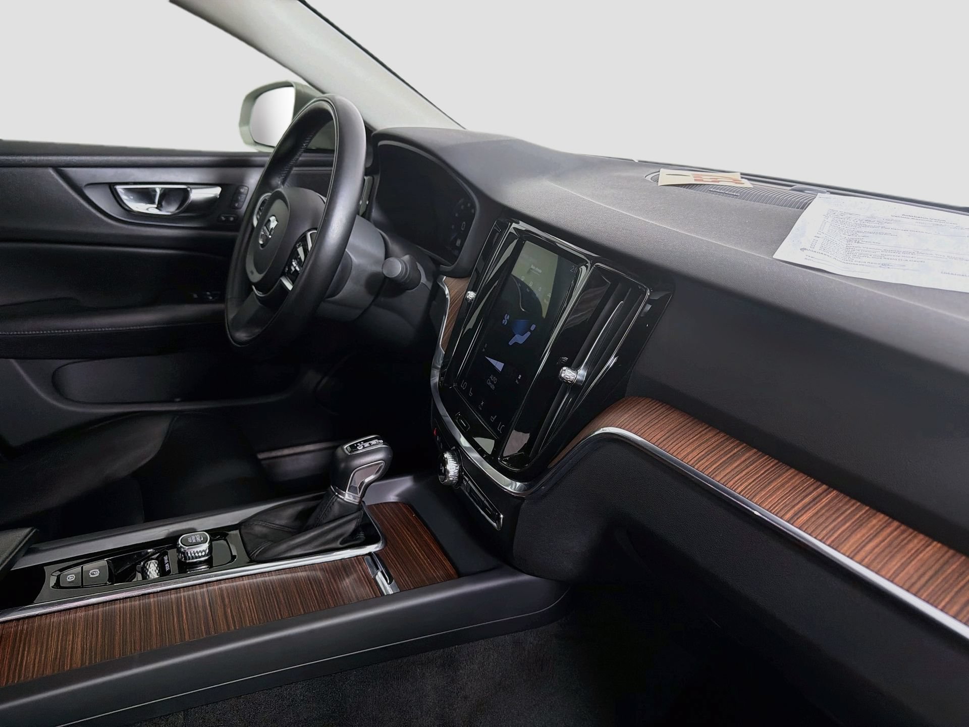 Used 2019 Volvo S60 T5 Momentum w/ Multimedia Package FWD image 31