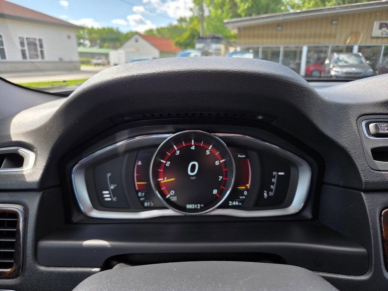 Used 2016 Volvo XC70 T5 Premier image 12