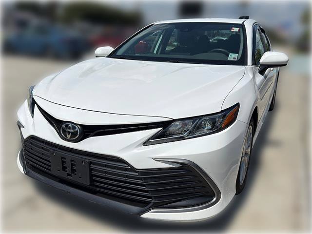 Used 2021 Toyota Camry LE FWD image 2
