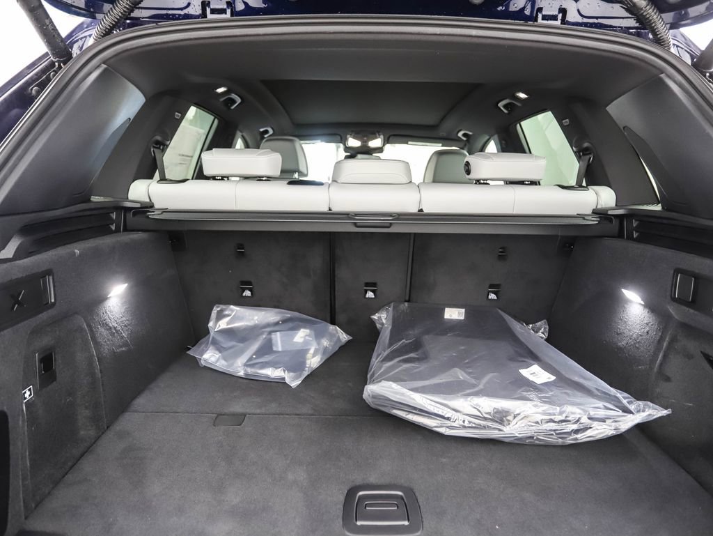New 2026 BMW X5 xDrive50e w/ Climate Comfort Package image 24
