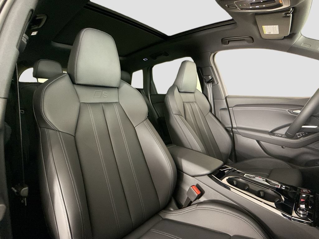 New 2027 Audi SQ6 e-tron Premium Plus AWD/4WD image 15