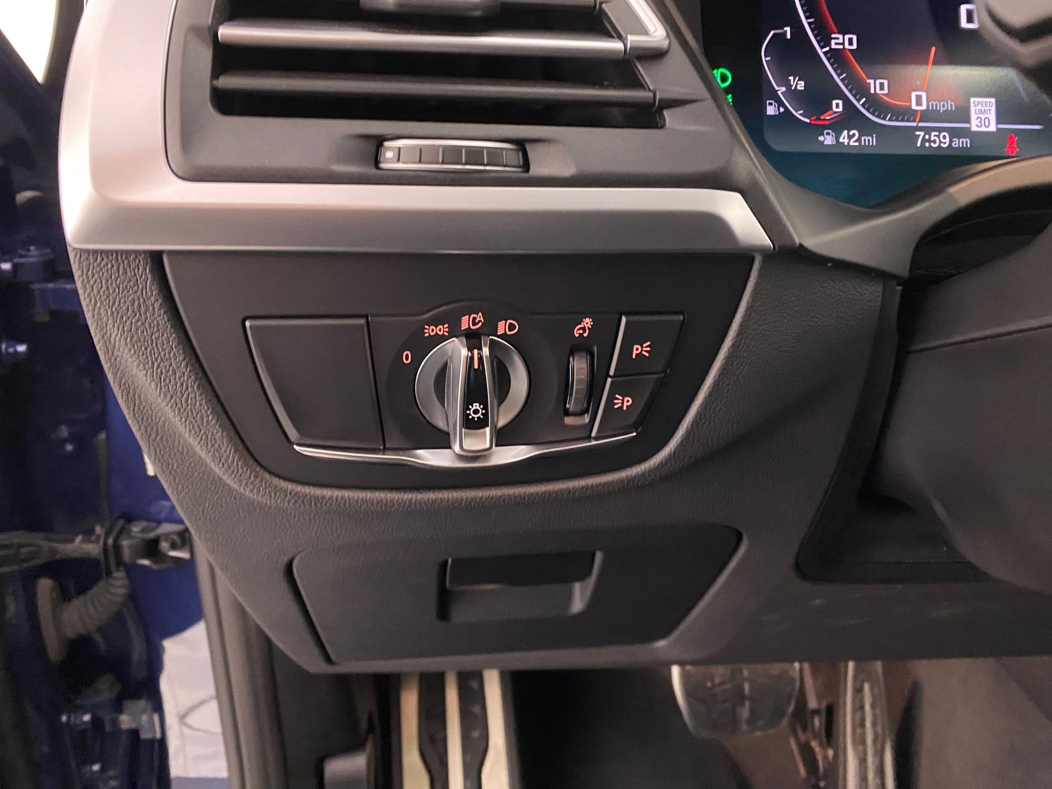 Certified 2024 BMW X4 M40i w/ Premium Package image 24