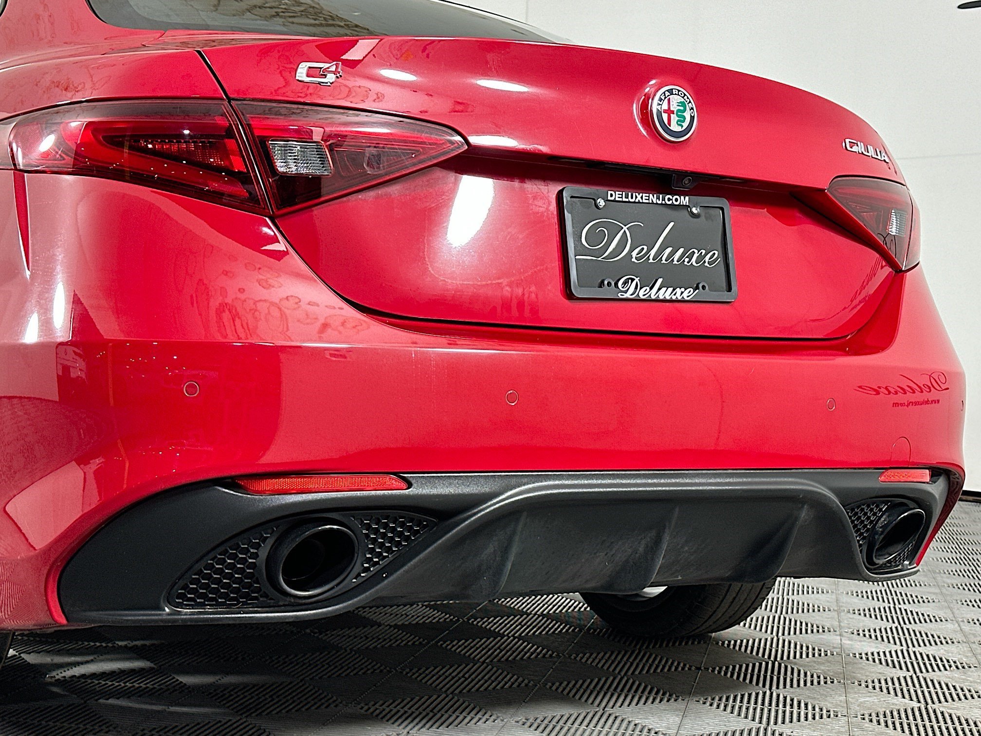 Used 2023 Alfa Romeo Giulia Veloce AWD/4WD image 27