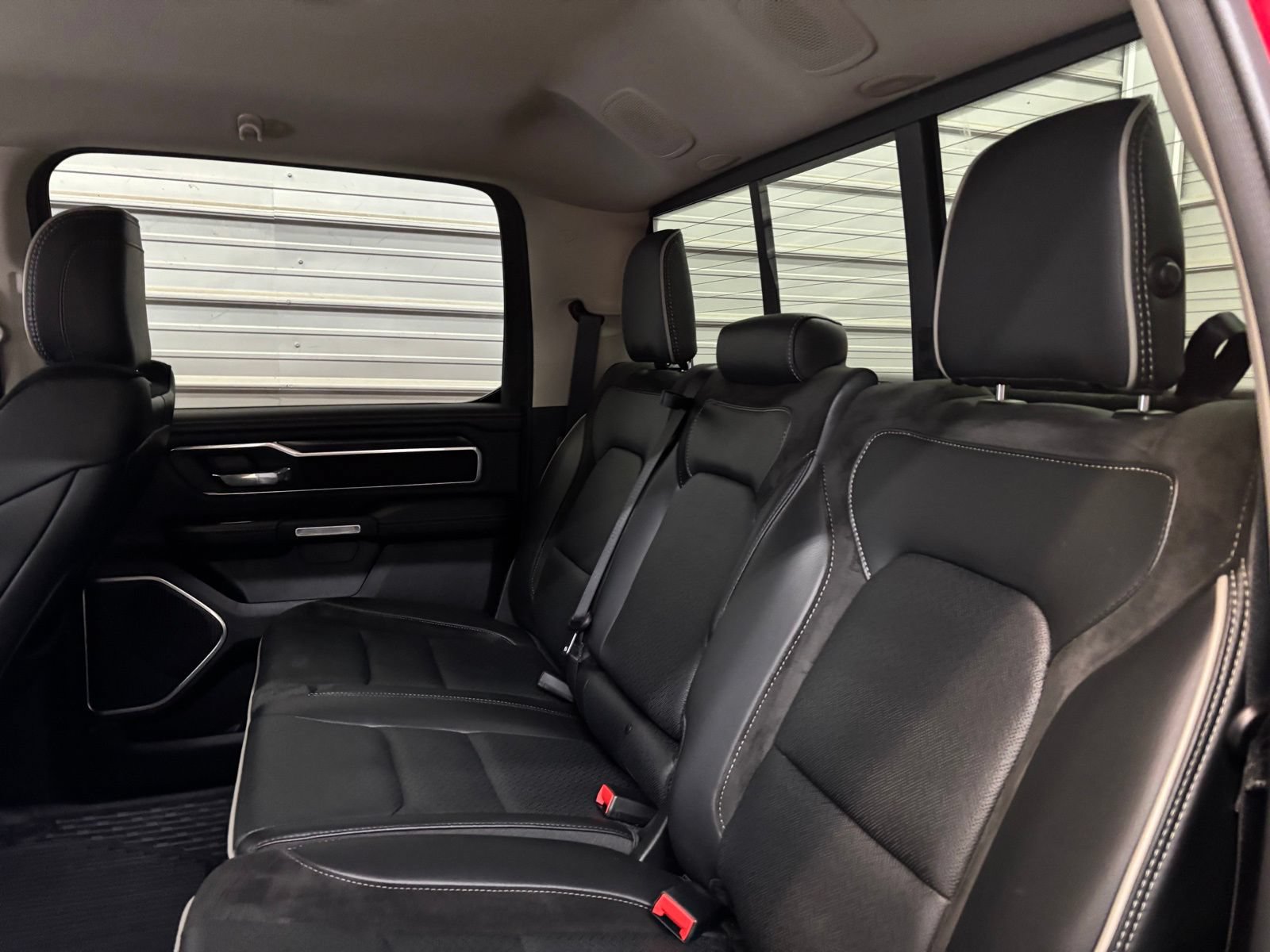 Used 2022 RAM 1500 Laramie AWD/4WD image 30