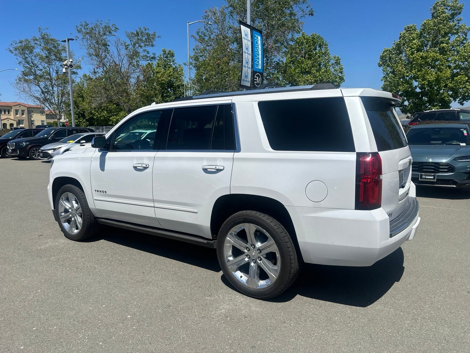 Used 2019 Chevrolet Tahoe Premier AWD/4WD image 4
