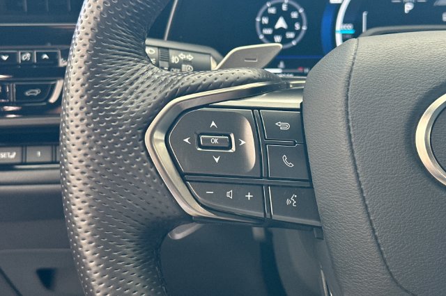 Used 2025 Lexus TX 500h AWD w/ Technology Package image 30