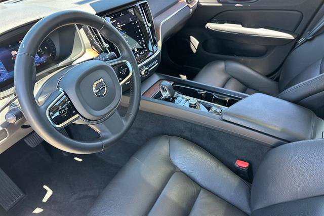 Certified 2025 Volvo S60 B5 Plus FWD image 9